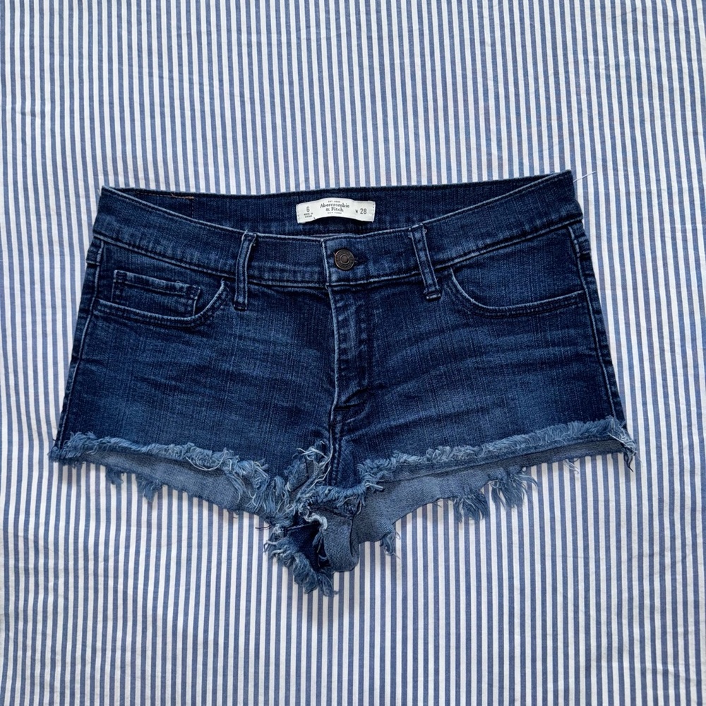 Women’s Abercrombie & Fitch US 6 Navy Blue Booty Jean Shorts